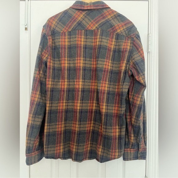 Rock & Republic Plaid Flannel Button Down Shirt Size XL - Picture 2 of 5